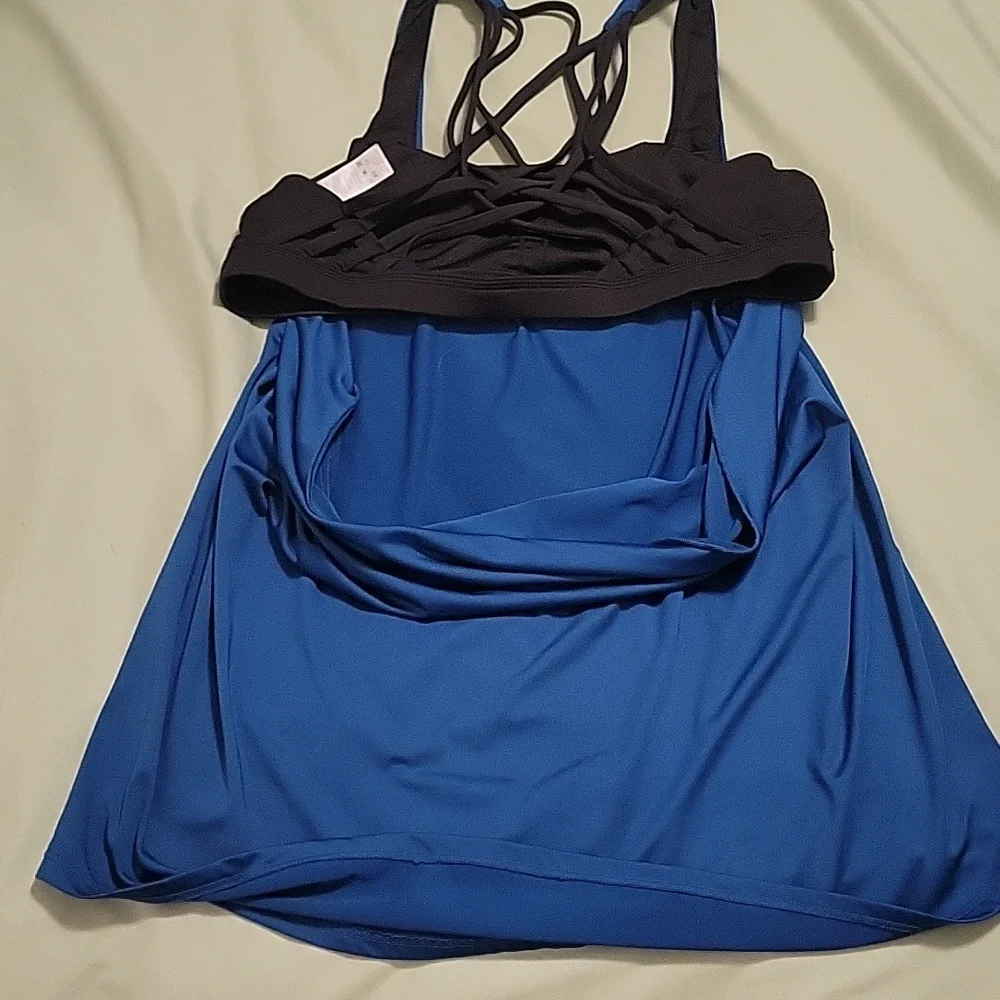 Workout Top - Picture 2 of 4